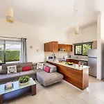 Sea Side Villa *