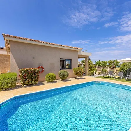 Sea Side Villa Polis